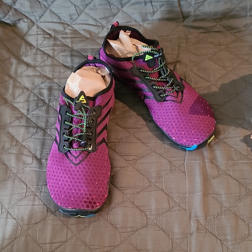 Women's Sport D, Size 10.5(42).Grape Color
